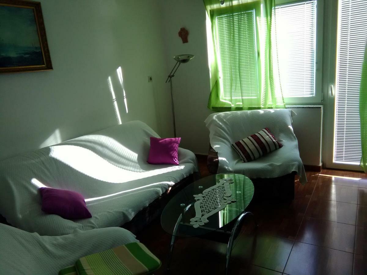 Apartments Mare Croatia Senj  Buitenkant foto