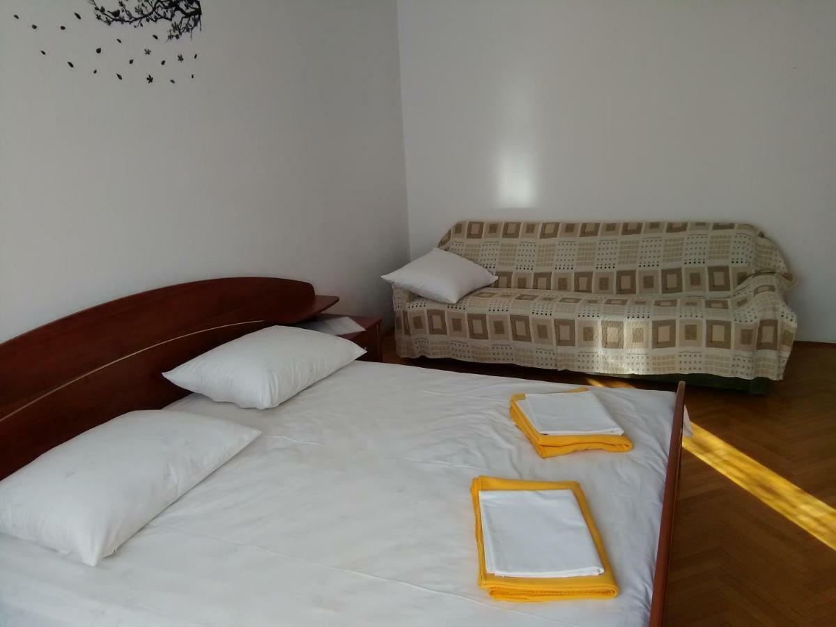 Apartments Mare Croatia Senj  Buitenkant foto