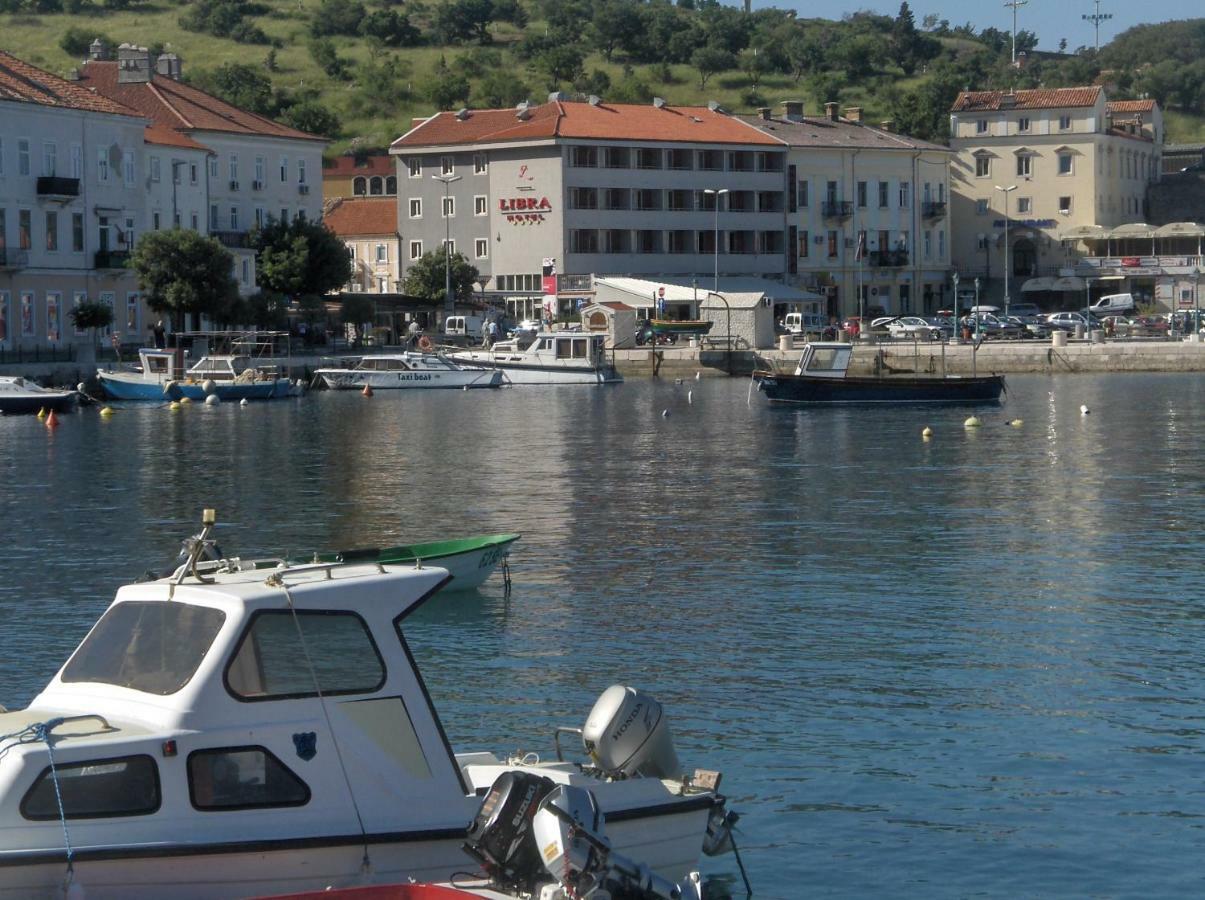 Apartments Mare Croatia Senj  Buitenkant foto